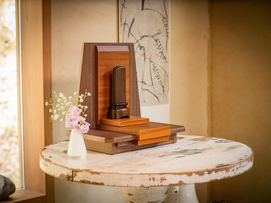 コーディネート#2: やさしさとモダンが響き合う 明×ベガの手元供養コーデ