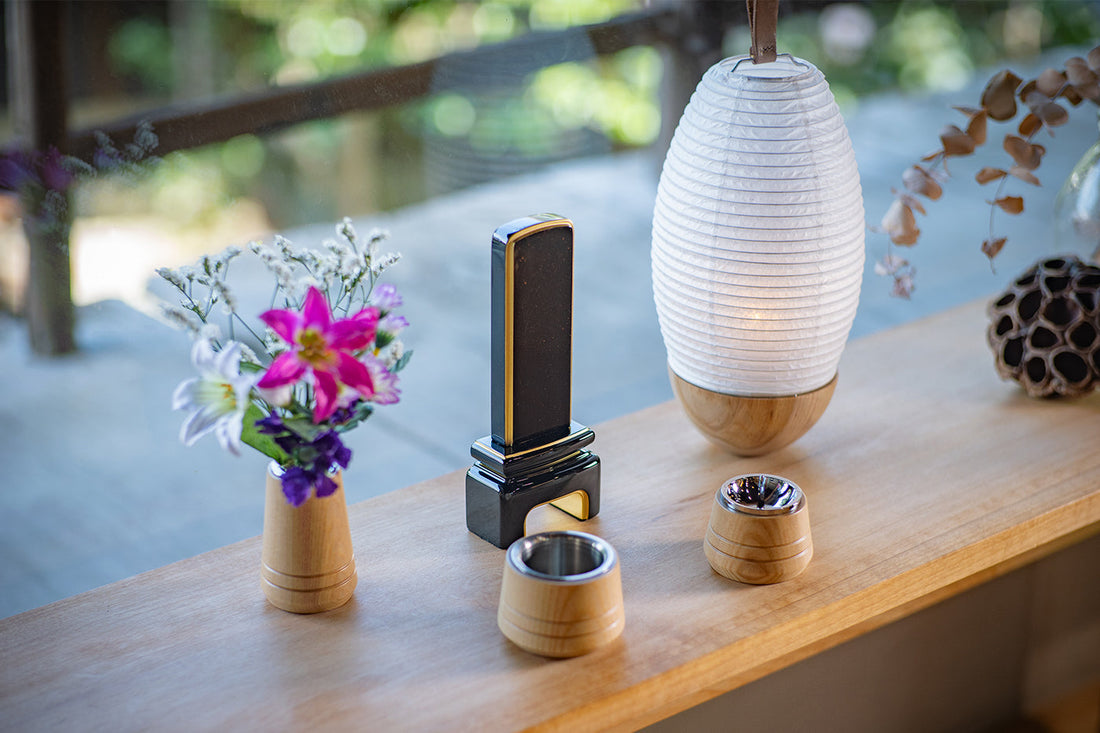 先祖を想う夜に似合う、深みと輝きのお位牌